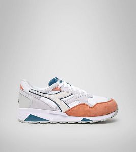 Diadora N9002 Overland Men's Trainers Grey / White / Blue | 975240-UK