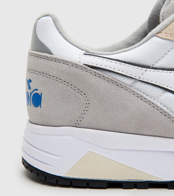 Diadora N902 Women's Trainers White / Grey / Blue | 236018-UK